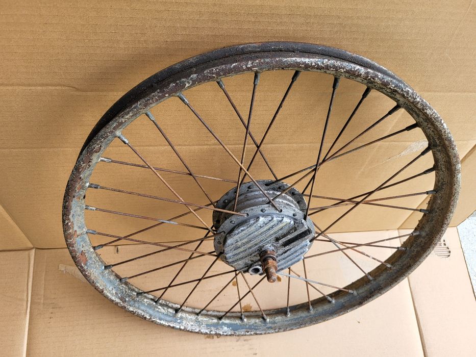 Koło Koła Żak Ryś Oryginał PRL ZMD piasta felga ramką