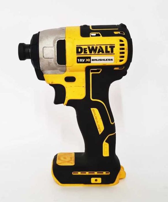 Zakrętarka dewolt  DCF787- body