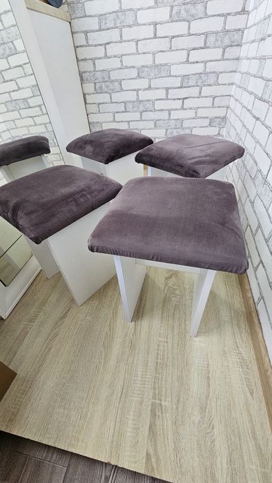 Мягка табуретка (пуфи) 330×330×450