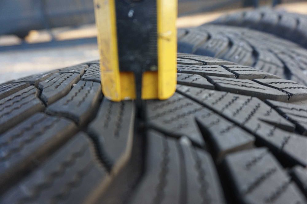Ford KUGA _ KOŁA ZIMOWE_  felgi z oponami zimowymi 215/65R16