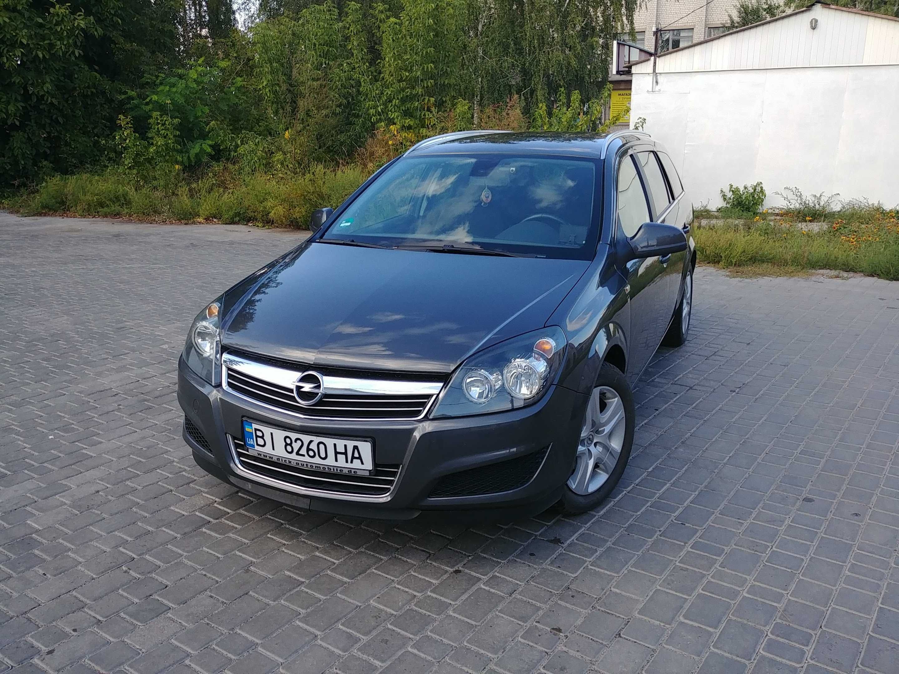 Opel Astra H 111