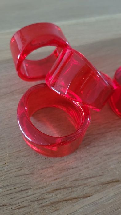 Pierścienie Obrączki do serwetek Serwetniki 4szt. Czerwone