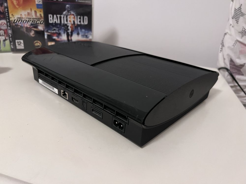 Zestaw konsola super slim ps3 500GB gry pady przewody playstation