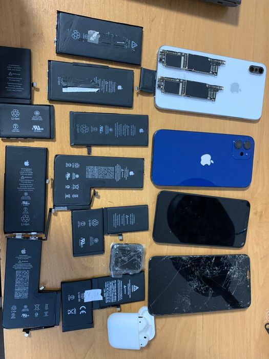 Лот apple акб, плати, airoods, apple watche