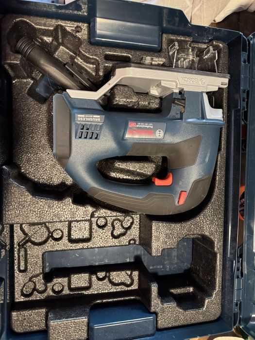 Wyrzynarka Bosch GST 18V-155 BC