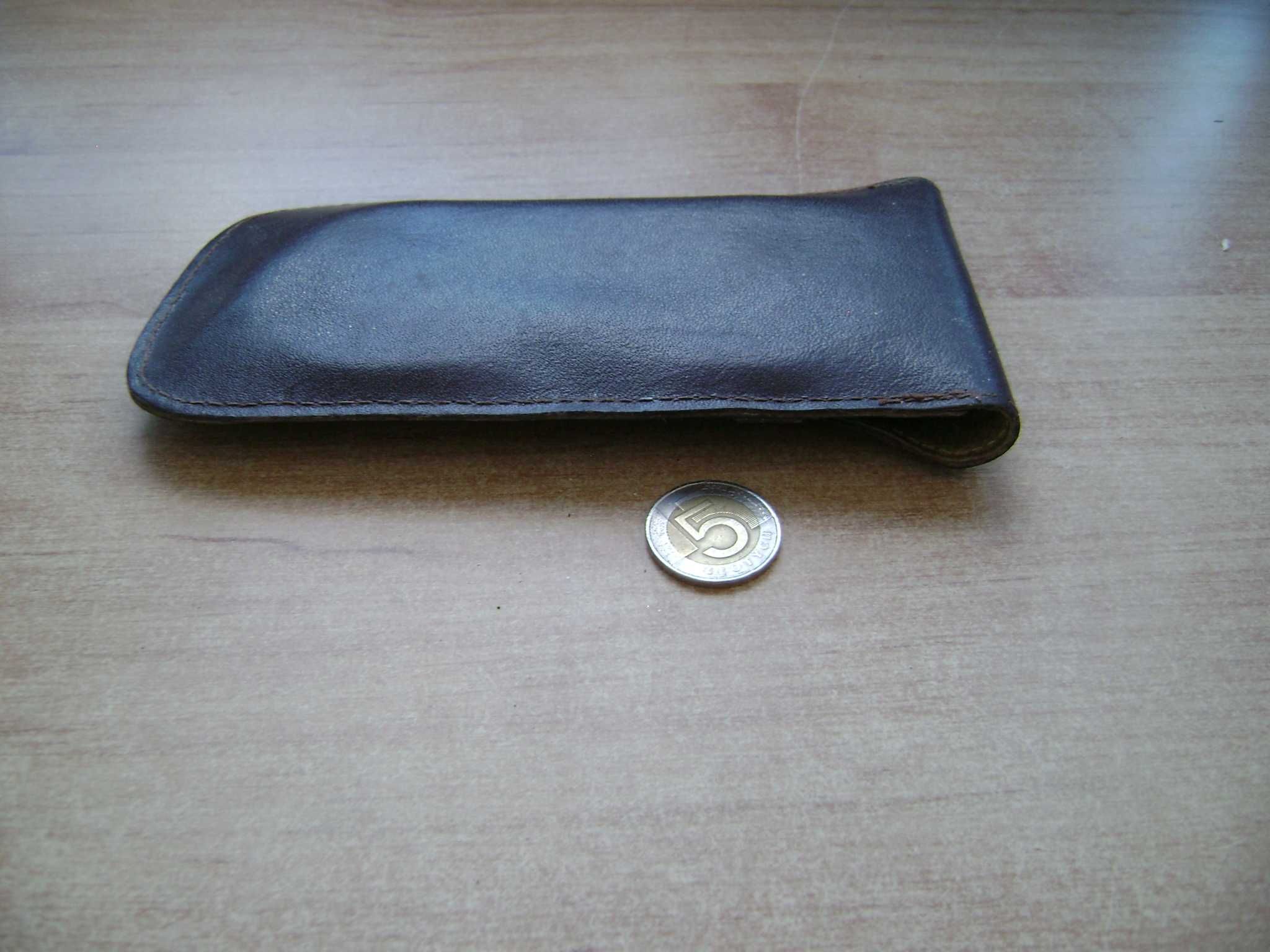 Starocie z PRL - Etui z dermy na okulary korekcyjne z czasów PRL