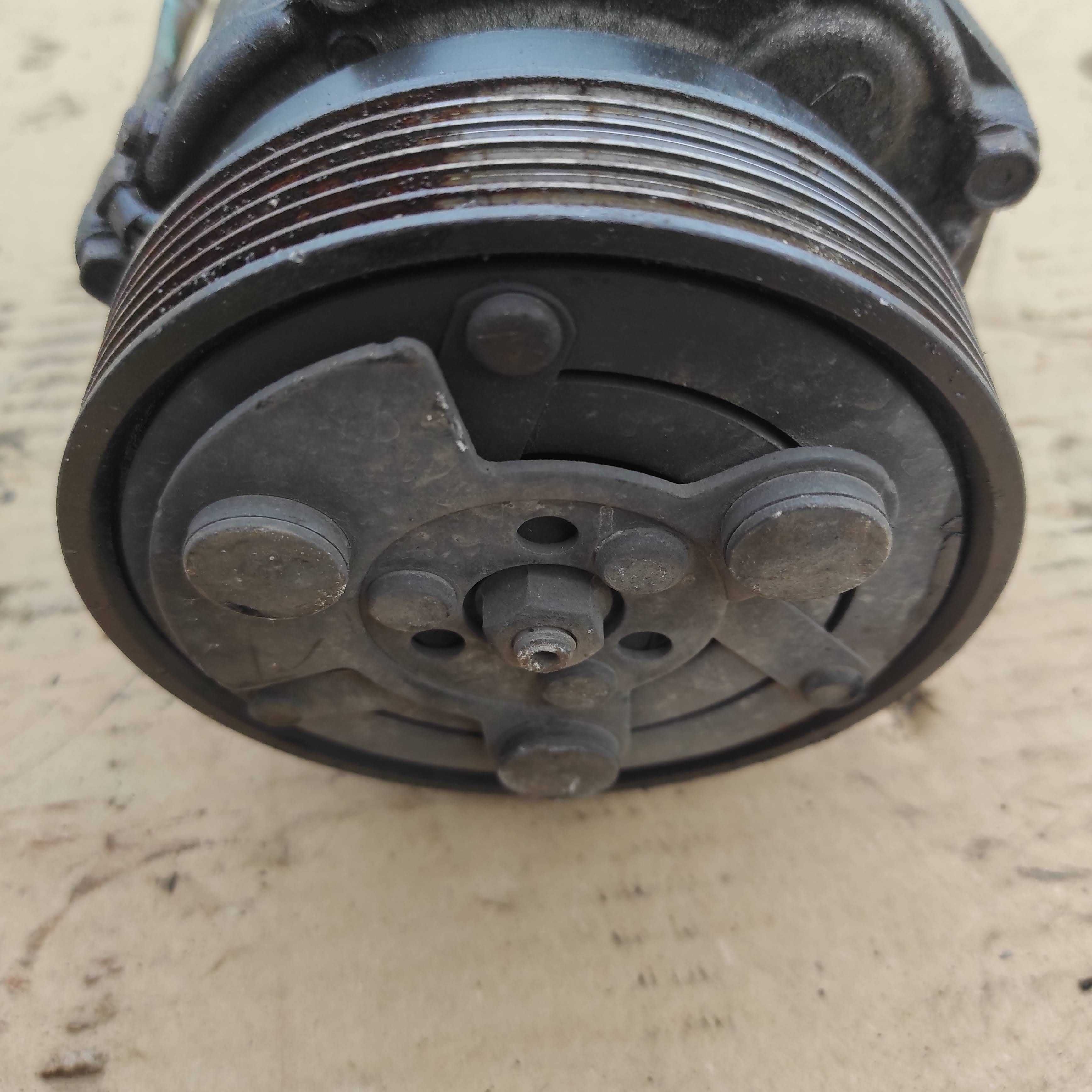 Kompresor sprężarka klimatyzacji Skoda Seat VW 1,9 TDI 1,8 1J0820.803K