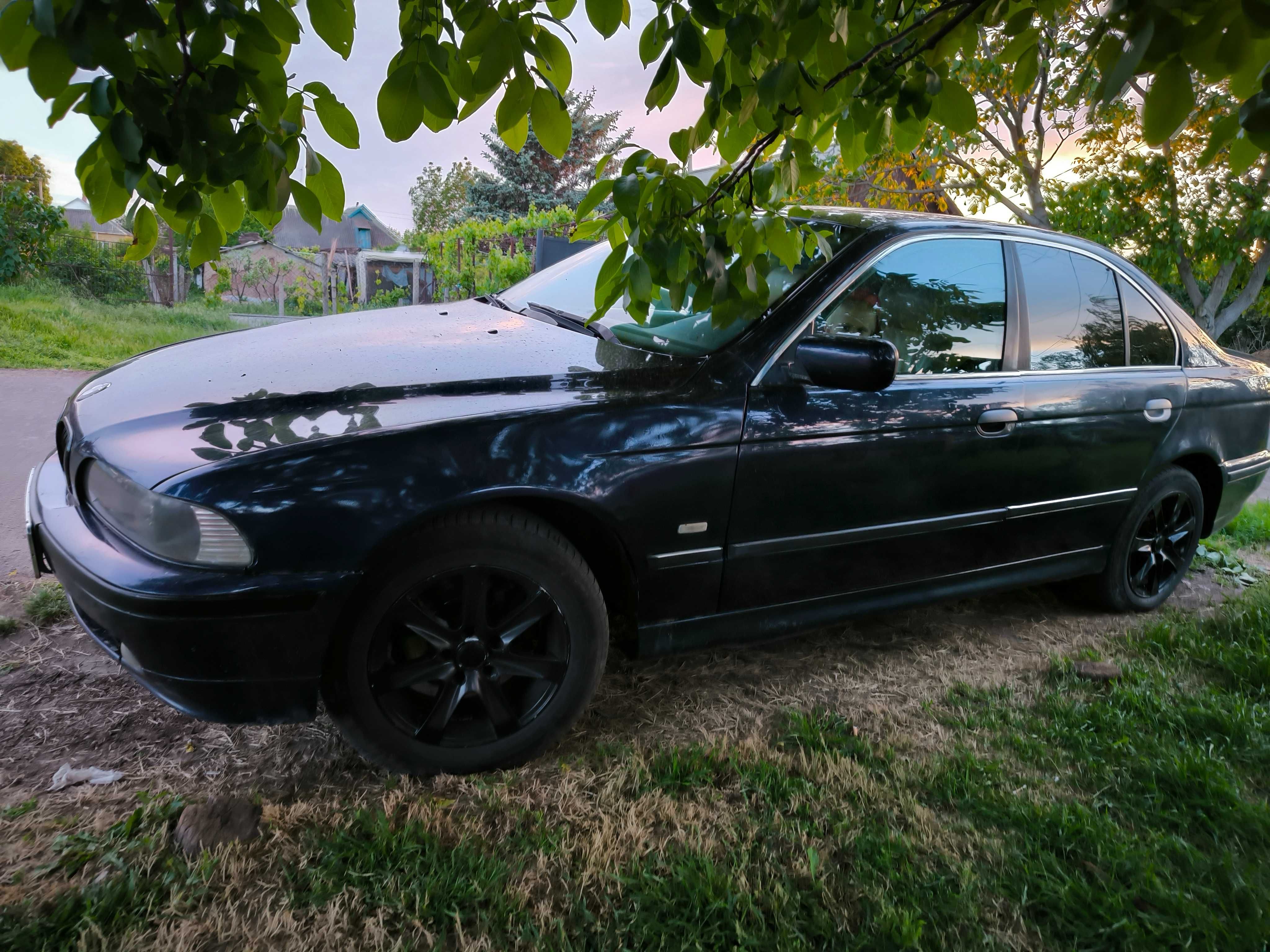 Продам Bmw e39 520