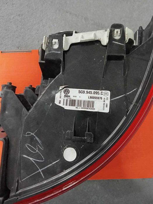 Farolim trás esquerdo