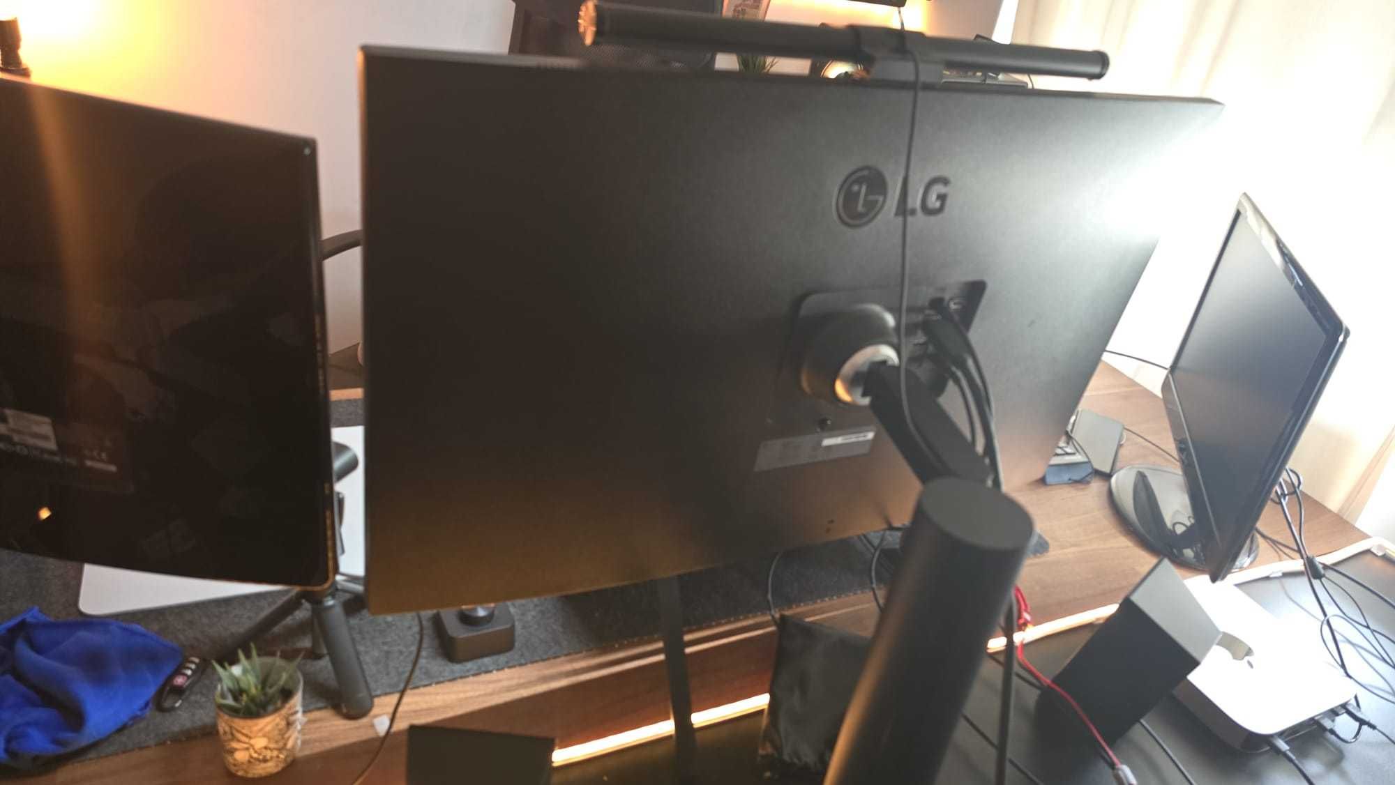 Monitor 4k - LG ergo 32UN880