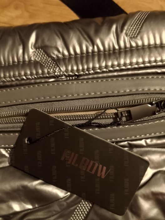 Nowa srebrna torebka listonoszka pikowana cross body