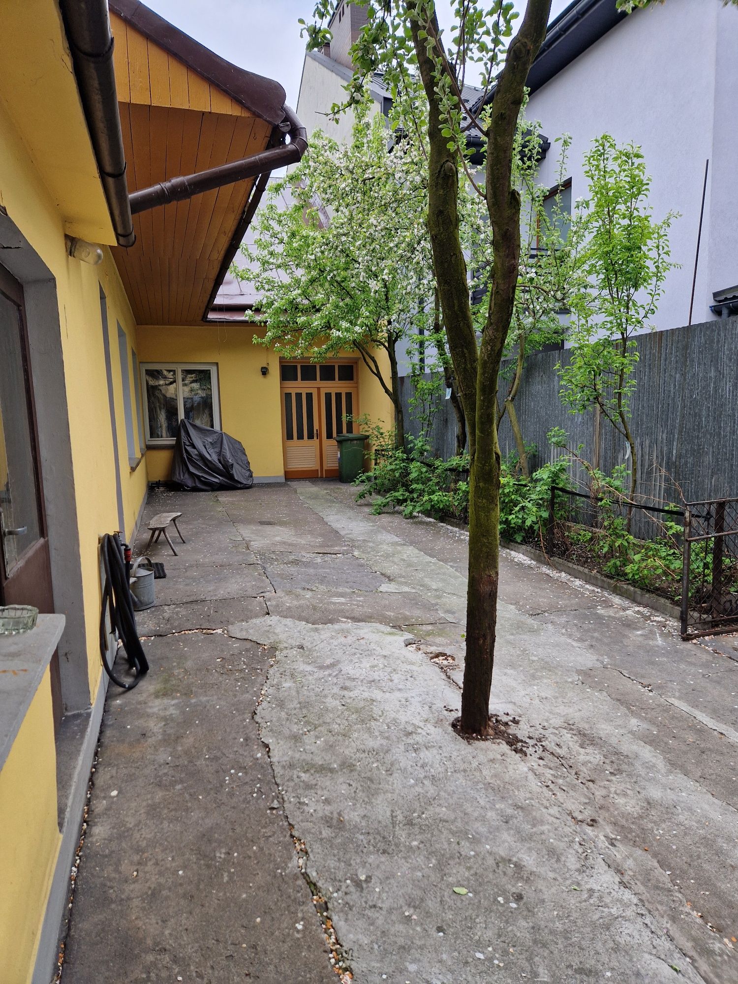 Mynajme mieszkanie w centrum Nowego Targu 100m2
