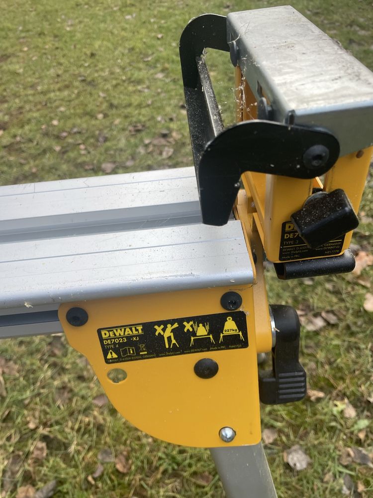 Stojak na piłę, heblarkę. DeWalt DE7024-XJ