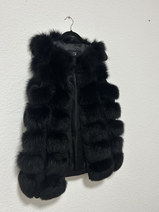 Czarna kamizelka z lisa futro naturalne