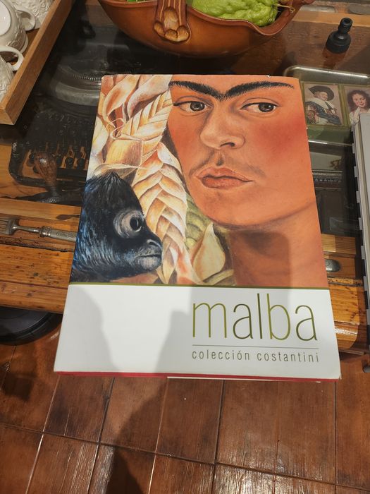 Livro Malba em Inglês e Espanhol