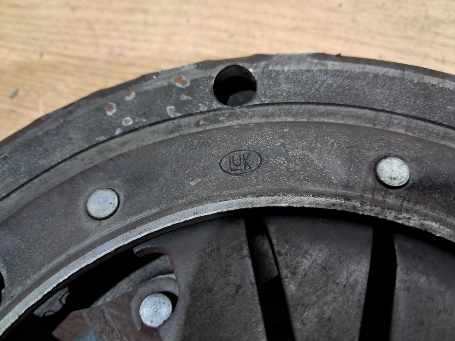Sprzęgło LUK koło zamachowe dwumas Golf 4 IV mk4 Bora Leon Octsvia