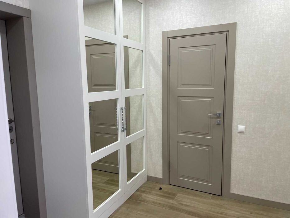 Оренда 2-х кім.  Олександра Олеся 4  Варшавськ квартал .Без комісіі