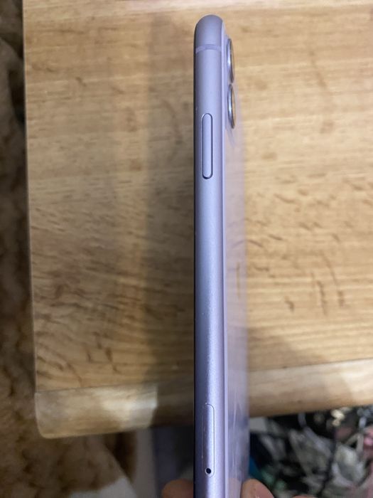 Продам Айфон 11 на 125 гб акамулятор 100% не працює екран