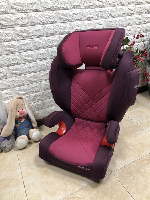 Автокрісло Recaro Monza Nova 2 Seatfix група 2/3 (15-36кг) рекаро