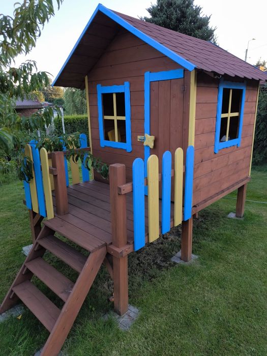 Domek ogrodowy dla dzieci. Zadnany
