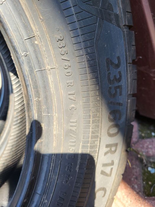 4x 235/60R17C Continental VanContact Eco Demo
