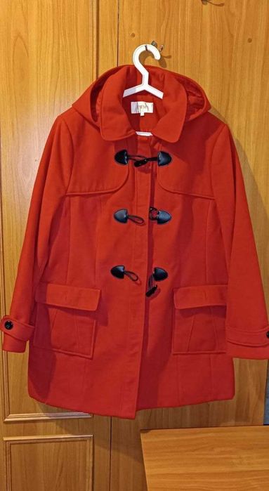 Жіноче класичне драпове пальто