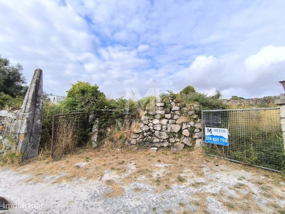 Venda de 2 terrenos para construção - Afife