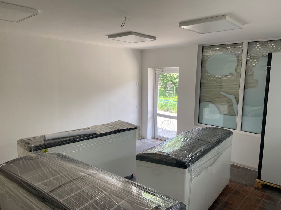 81 м² вихід з метро Героїв Праці кафе, магазин