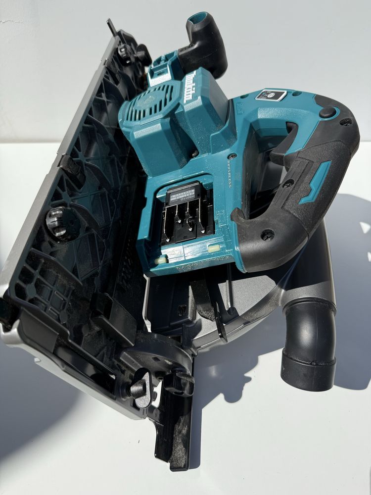 Дискова пила makita HS011GZ