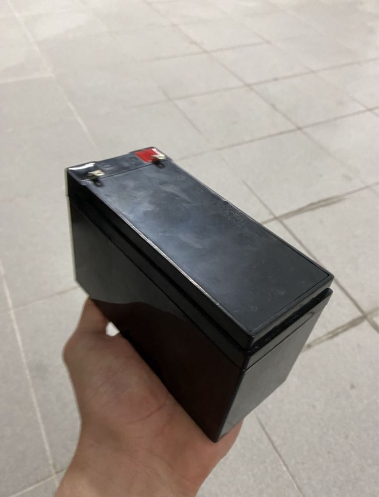 Bateria 12v 7 amperes (nova)