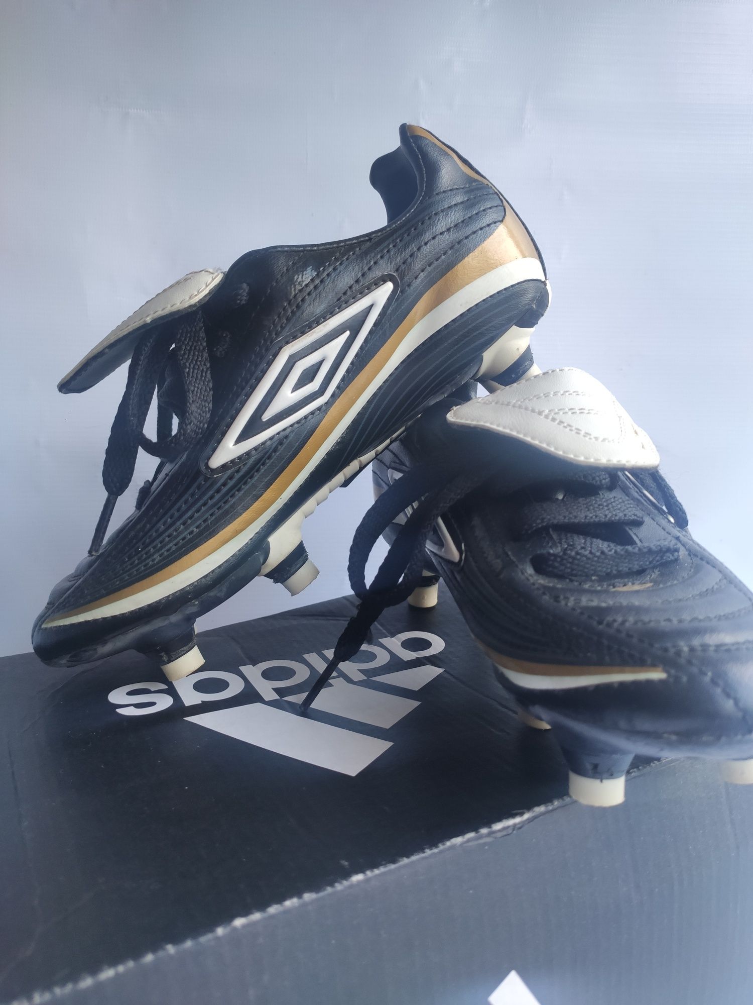 Chuteiras Umbro Vortex II-J SG tamanho 33