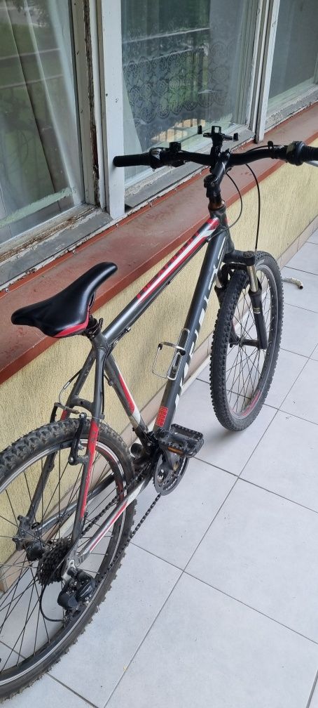 kross hexagon x1
