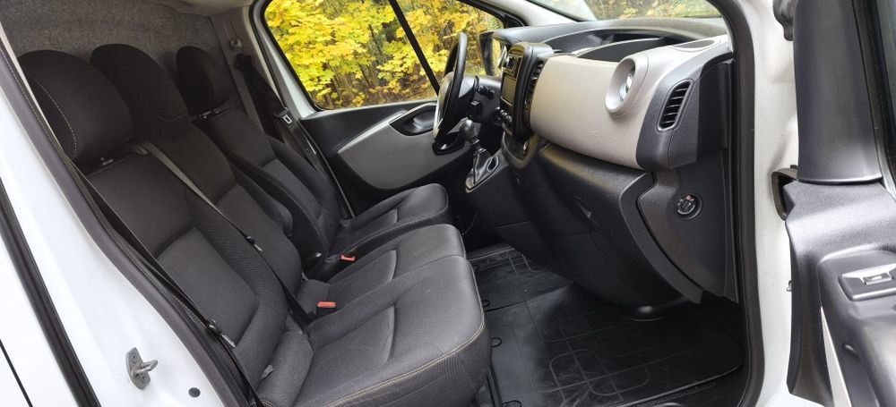 Renault Trafic Long  Bogate Wyposażenie