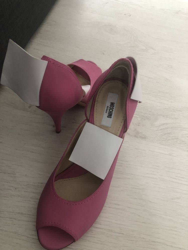 Moschino, nowe szpilki sandalki,40