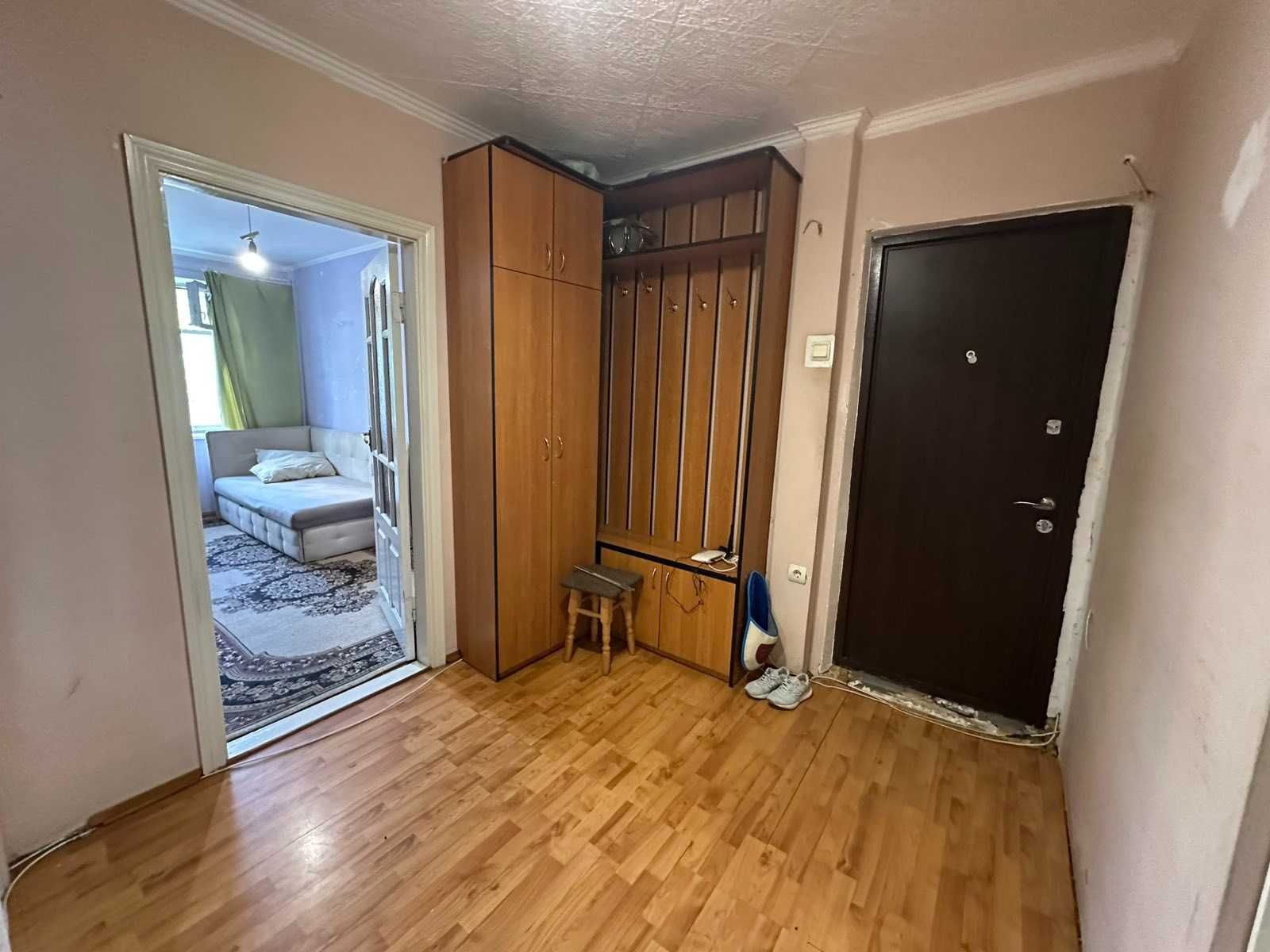 Продаж 3 квартири 2-й поверх, не кутова ,усі кімнати роздільні Тепла