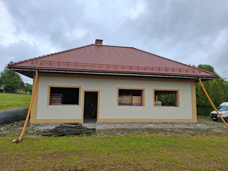 Murowanie ogrodzeń, kominów i elewacji z klinkieru cegly i kamienia