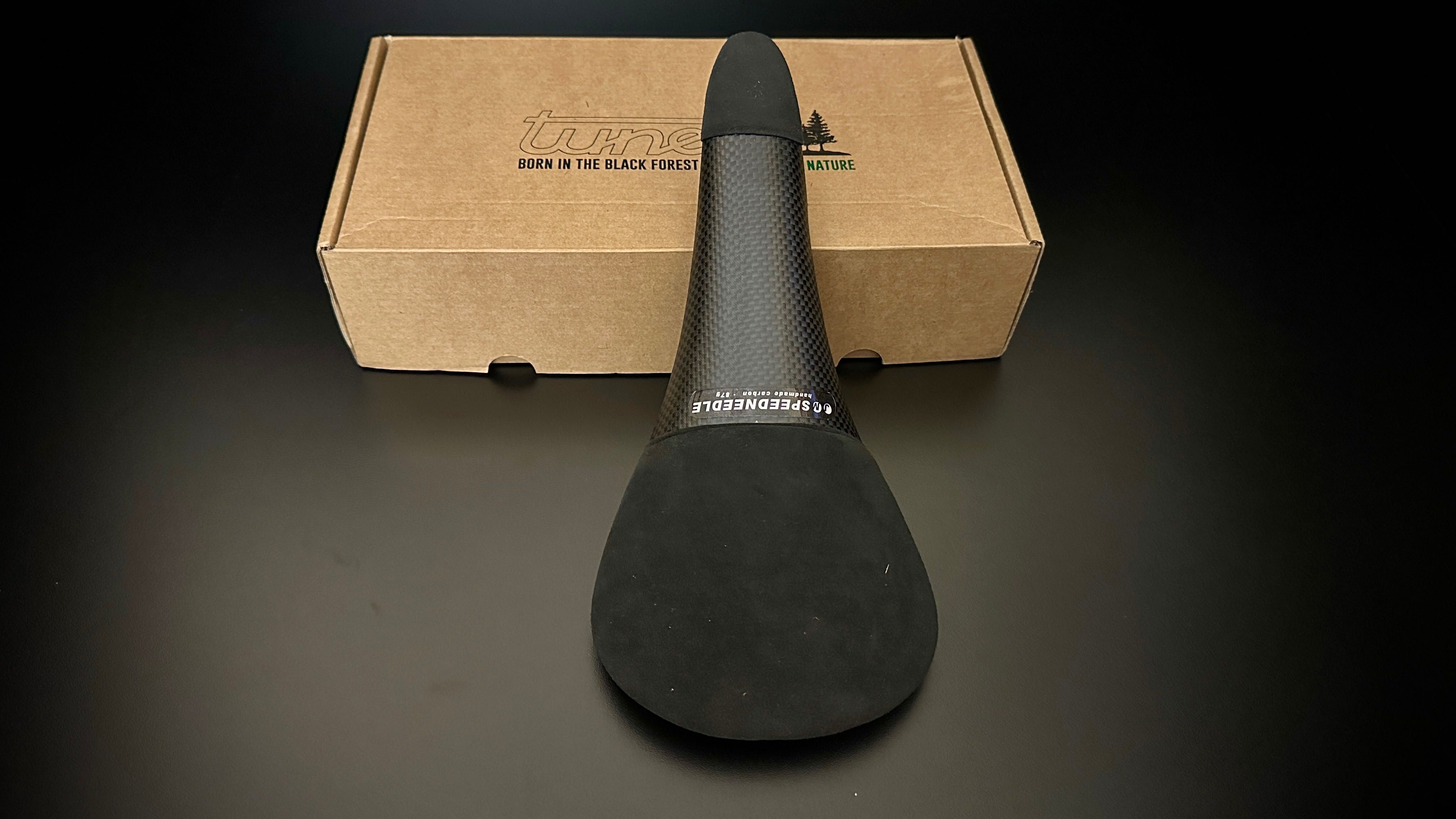 Сидіння карбонове Tune Speedneedle Alcantara Carbon Saddle - black