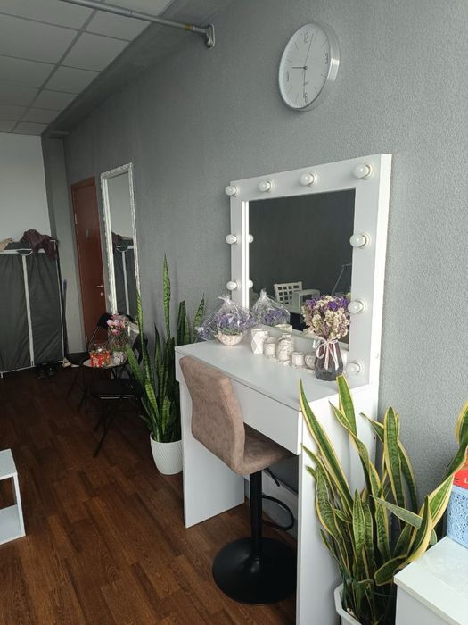 Здам робоче місце майстру бровисту, візажисту. 1500 місяць