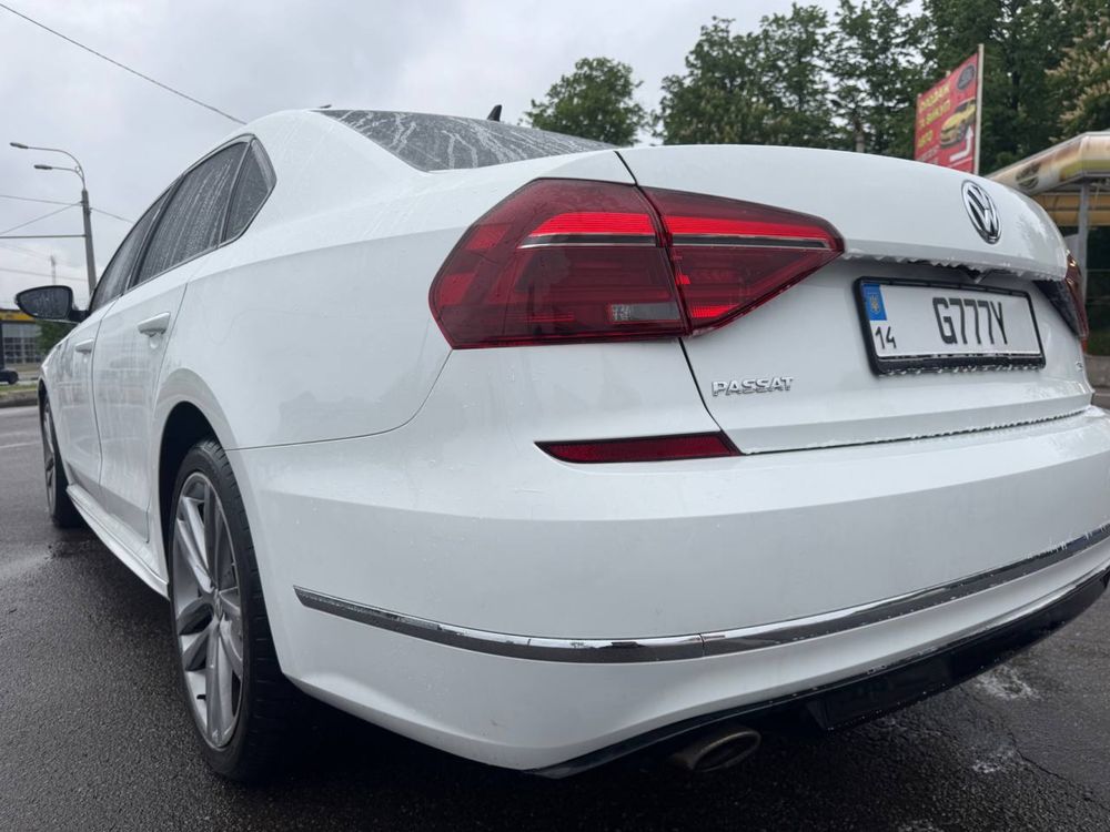 Volkswagen passat r line