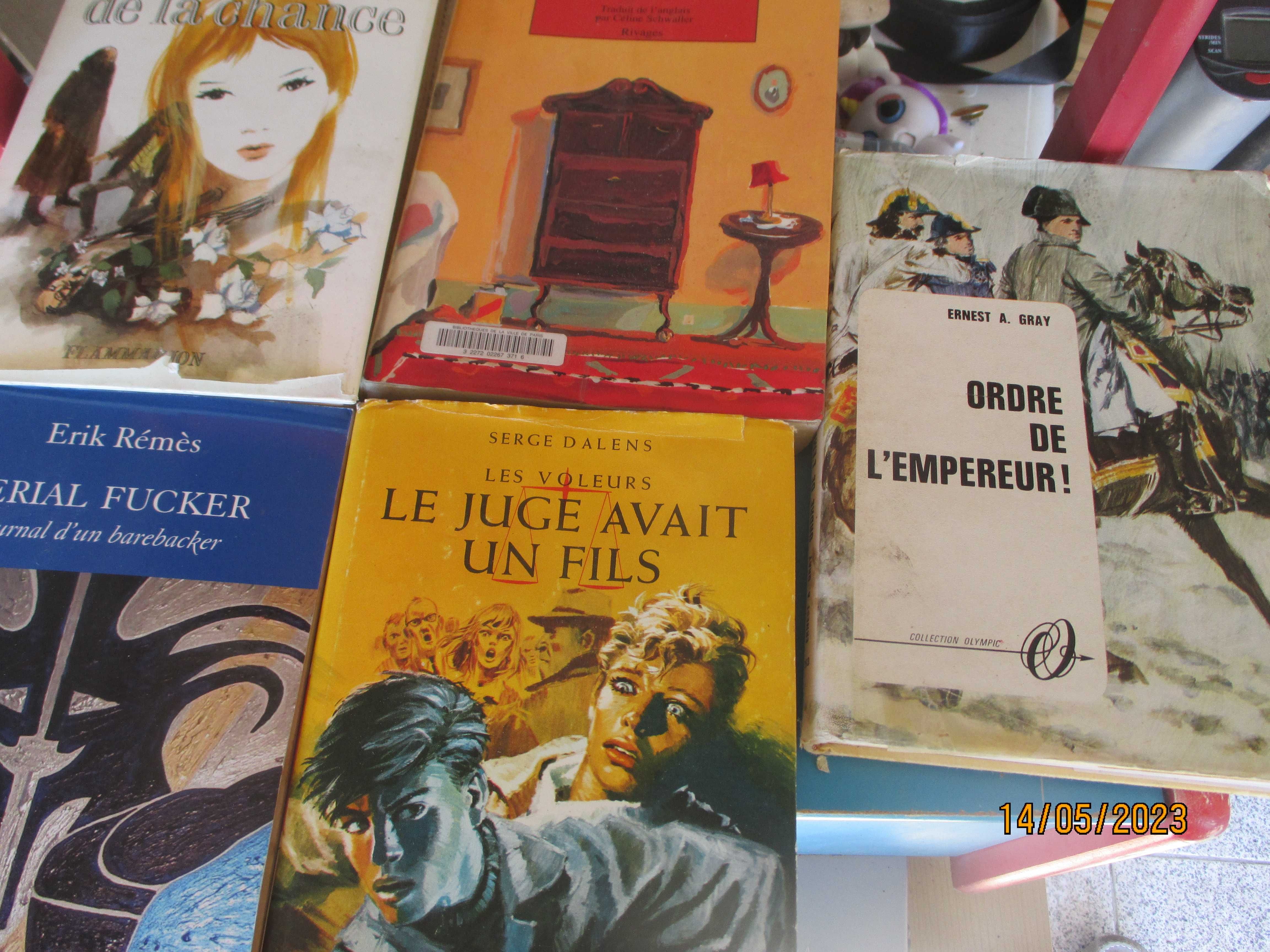 Livros antigos em lingua francesa