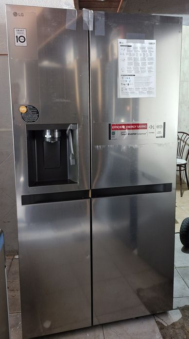 Frigorífico Americano lg com disp de agua e gelo ( ligação à rede)