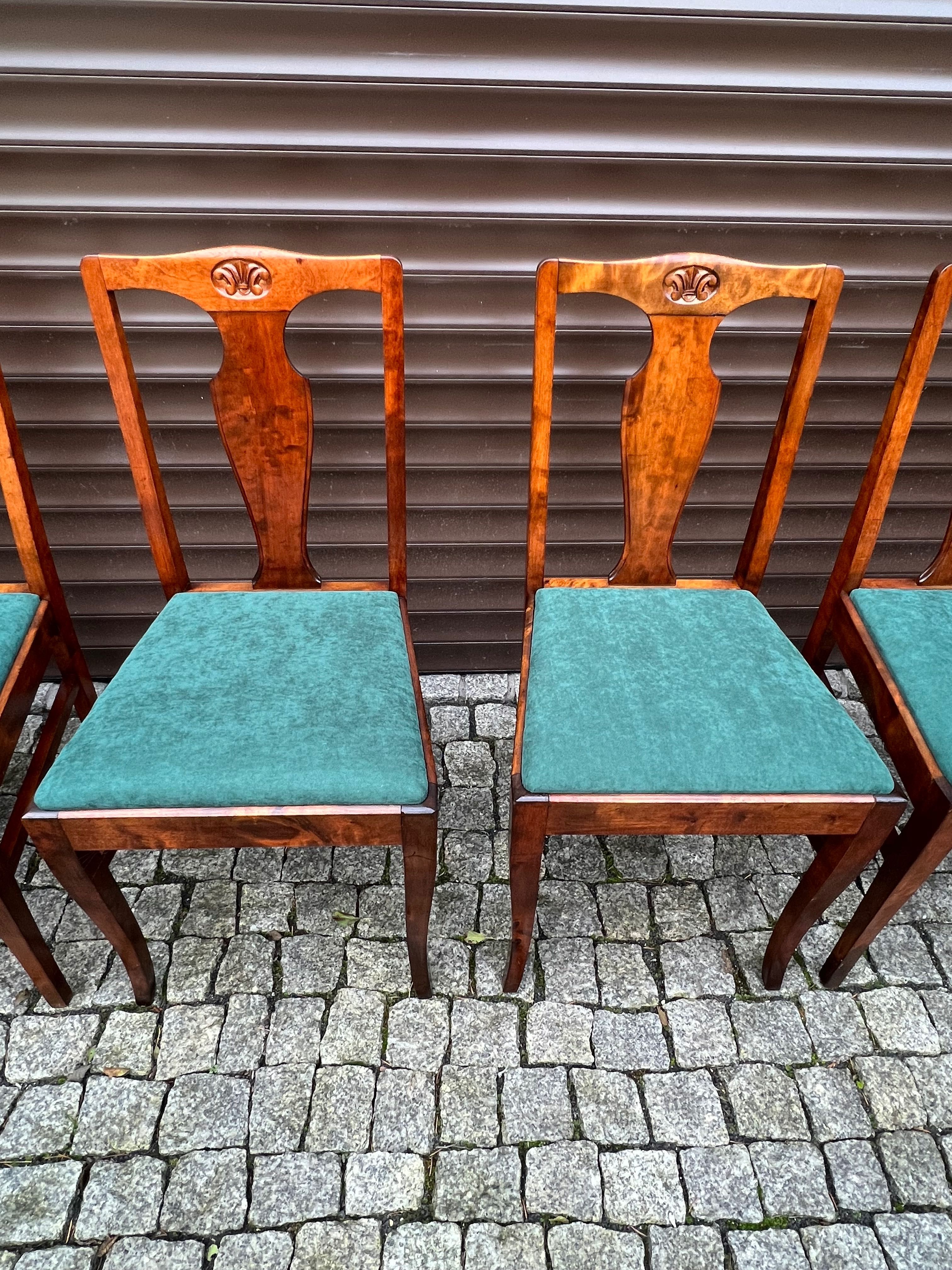Krzesła 6 sztuk orzechowe zabytkowe butelkowa zieleń