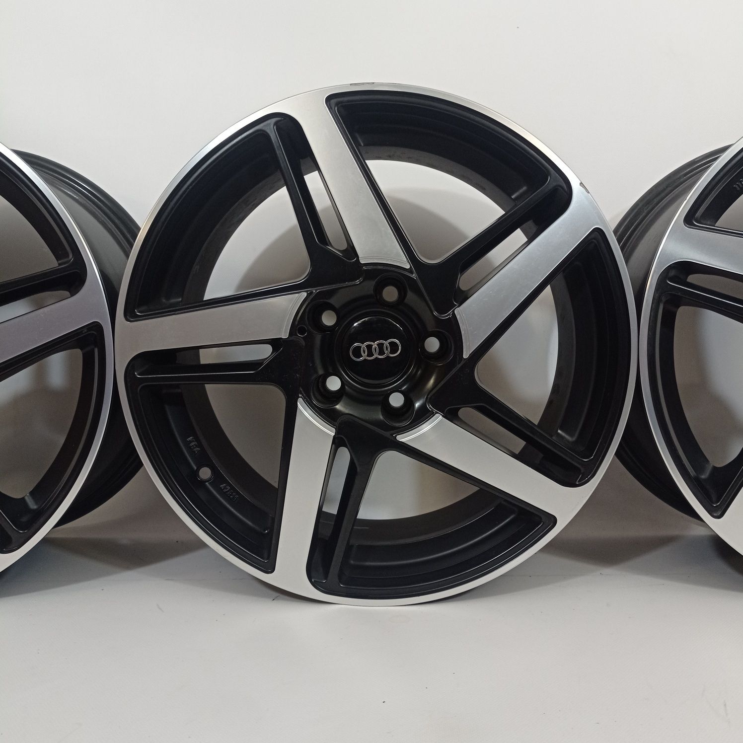 5x112 17" audi a4 b7 b8 b9 a5 a6 c6 c7 c8 a7 a8 q2 q3 q5