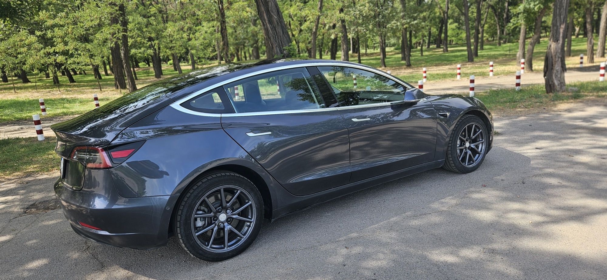 Tesla model 3 long range dual motor