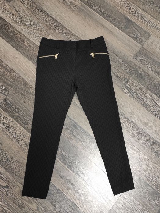 Брюки сигареты черные/беж/ бананы