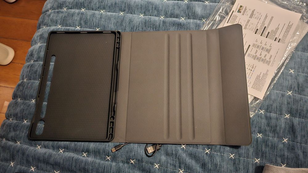 Capa e teclado tab S10+