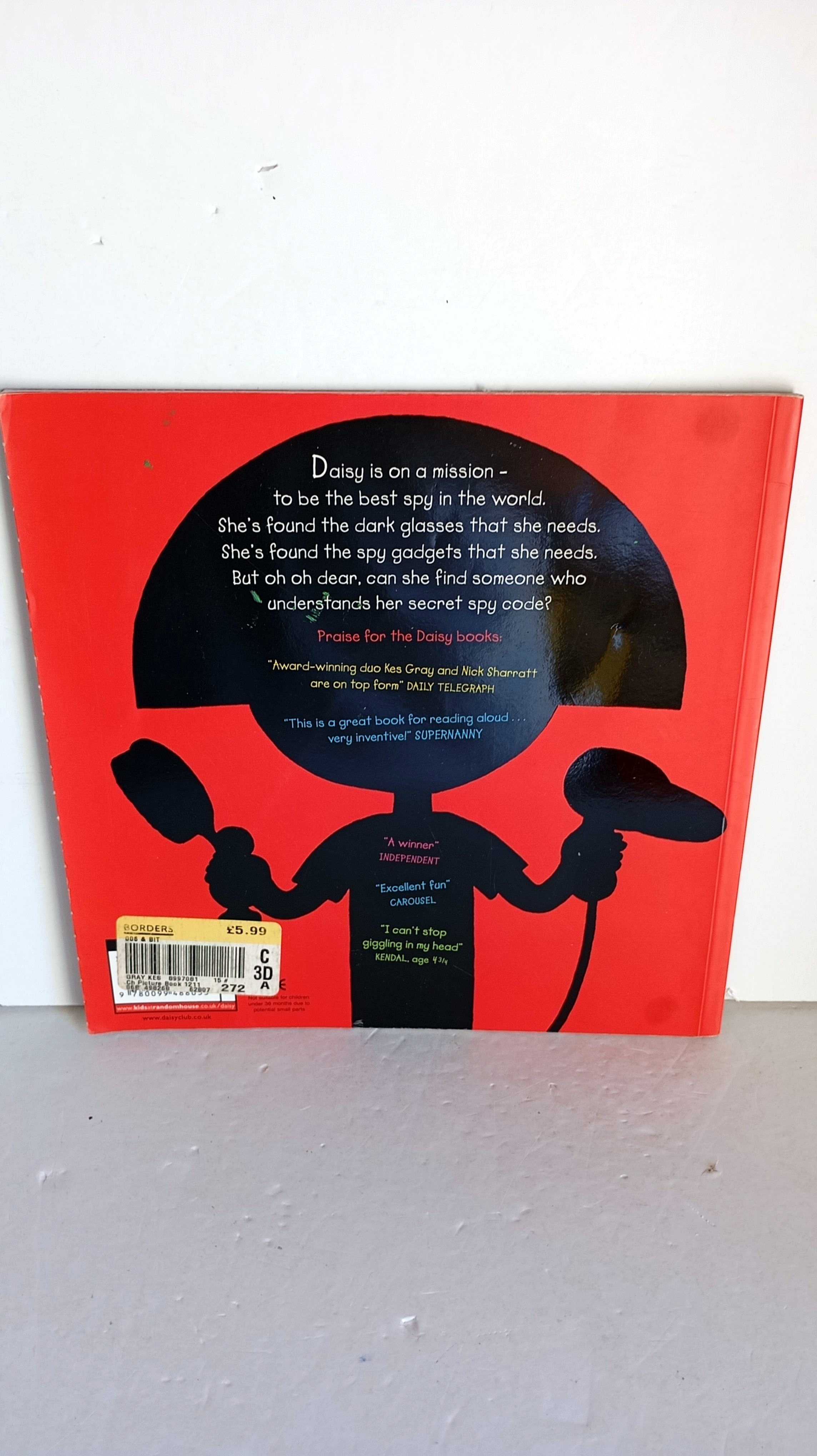 006 and a Bit - A Daisy Book - Livro em Inglês