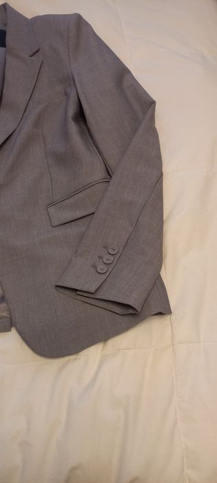 Blazer cinza claro "Mango"