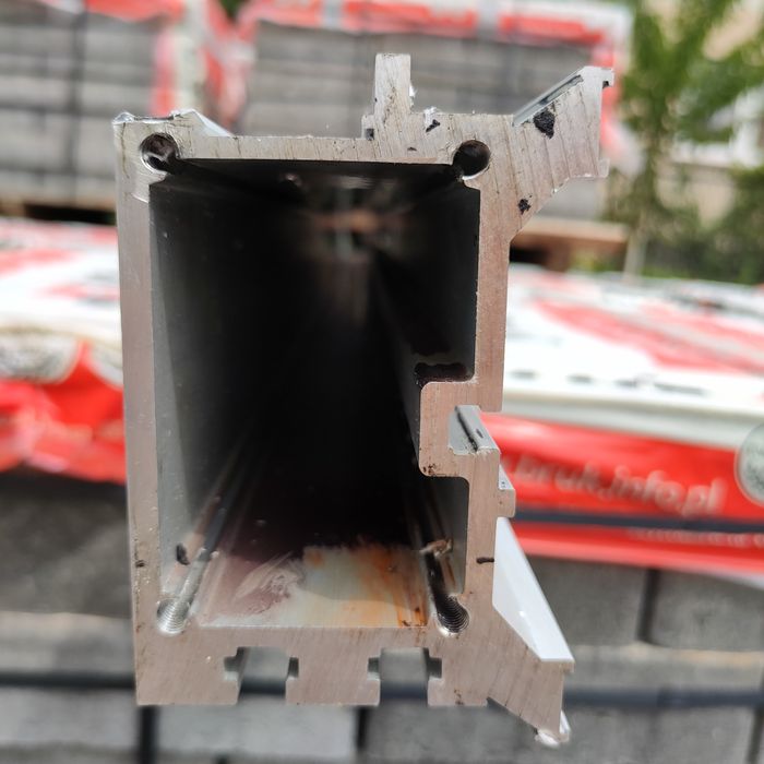 Solidny profil aluminiowy CNC na bramę frezarka, drukarka, laser