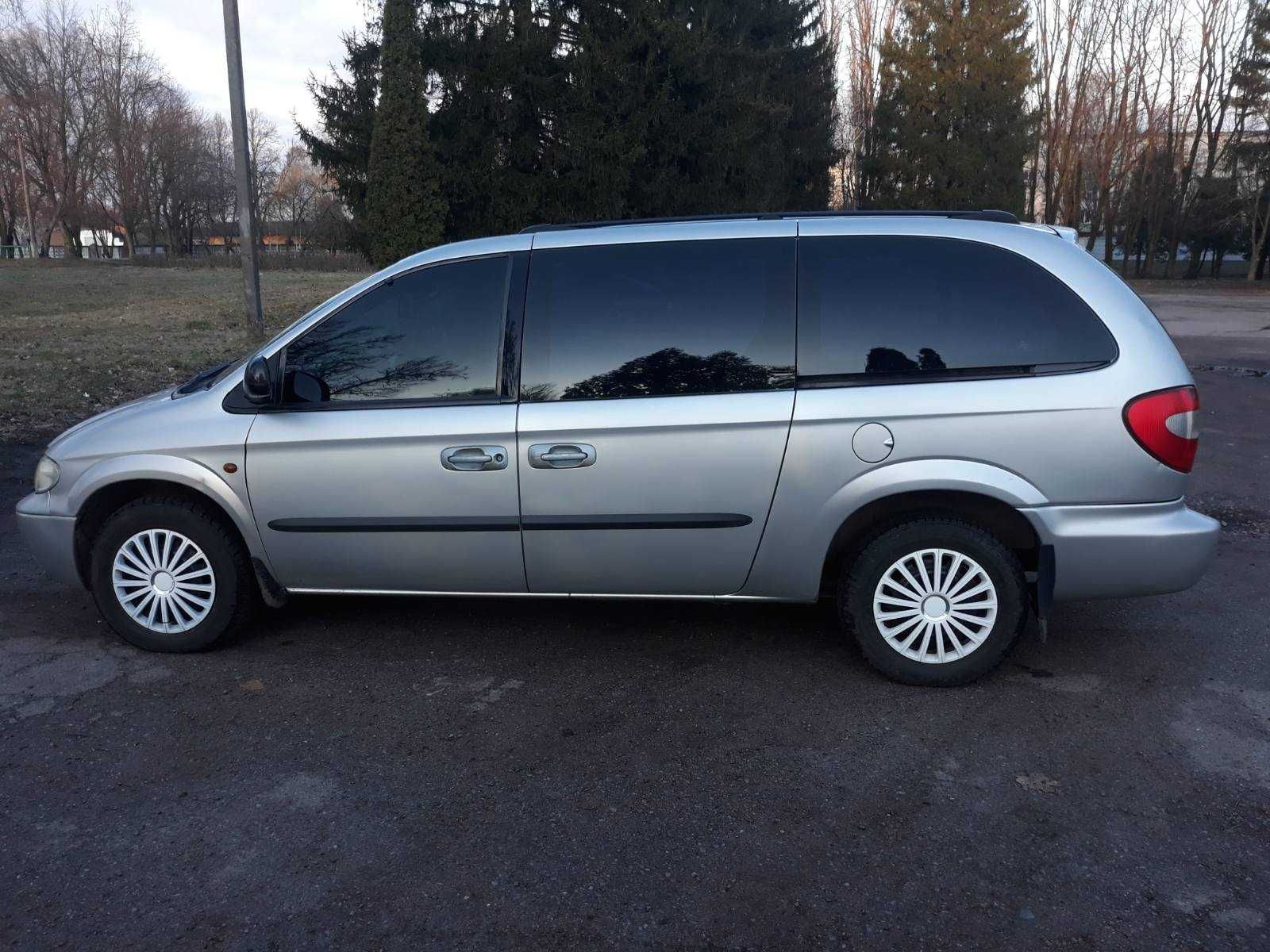 Продам chrysler grand voyager